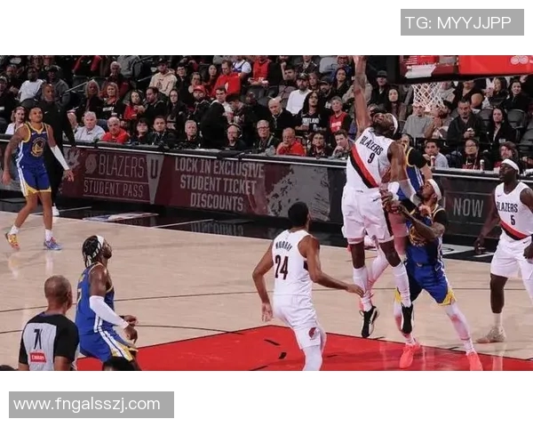 2017年勇士与开拓者激战回顾：一场篮球盛宴的精彩瞬间与战术分析